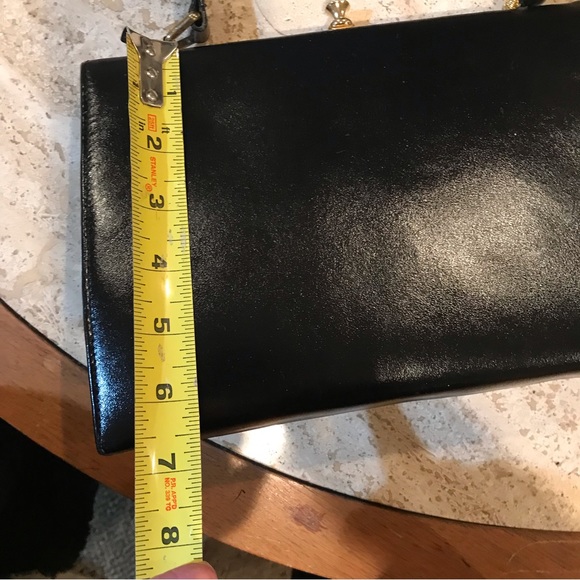 Womens Vintage Leather Bag - Picture 6 of 8